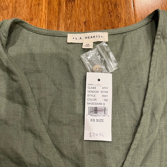 NWT LA HEARTS Button Down Front Tie Cropped Top in Sage Green Size XS - Picture 5 of 5